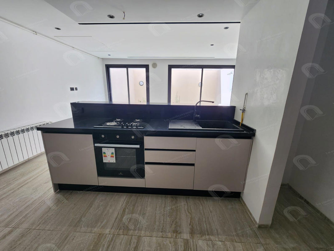 A vendre un duplex neuf de type s2 avec jardin