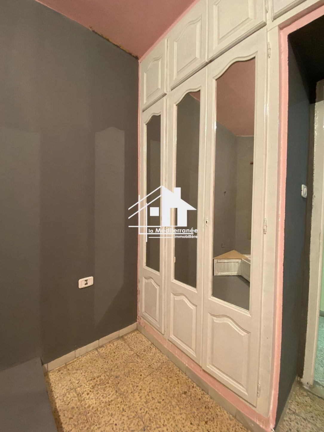 A louer étage de villa S+3 à Ksar Said