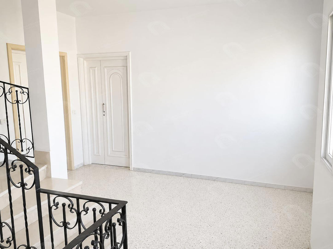 A louer un appartement S+2 au 1er étage