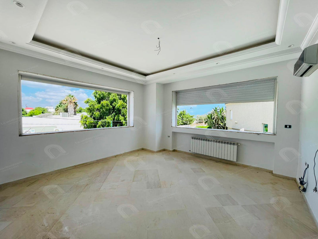 Villa a vendre à chotrana 3