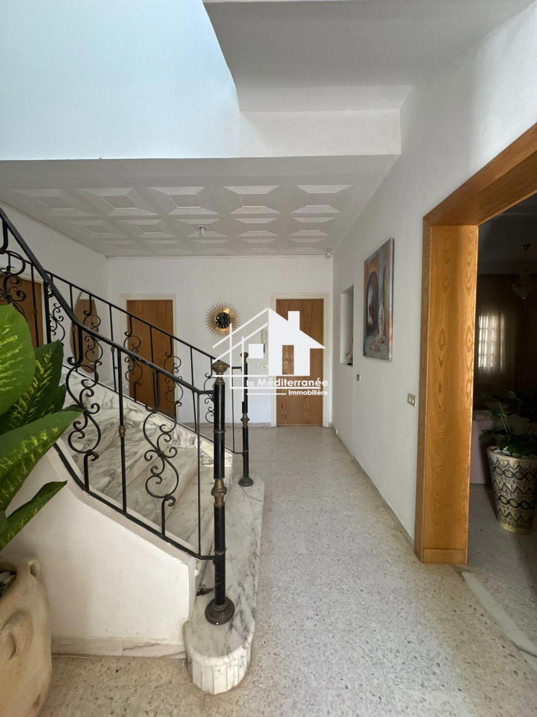 A louer une villa s+5 meublée à sidi Daoued