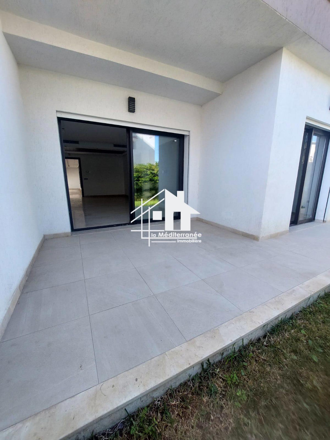 A vendre S2 avec jardin à la Soukra