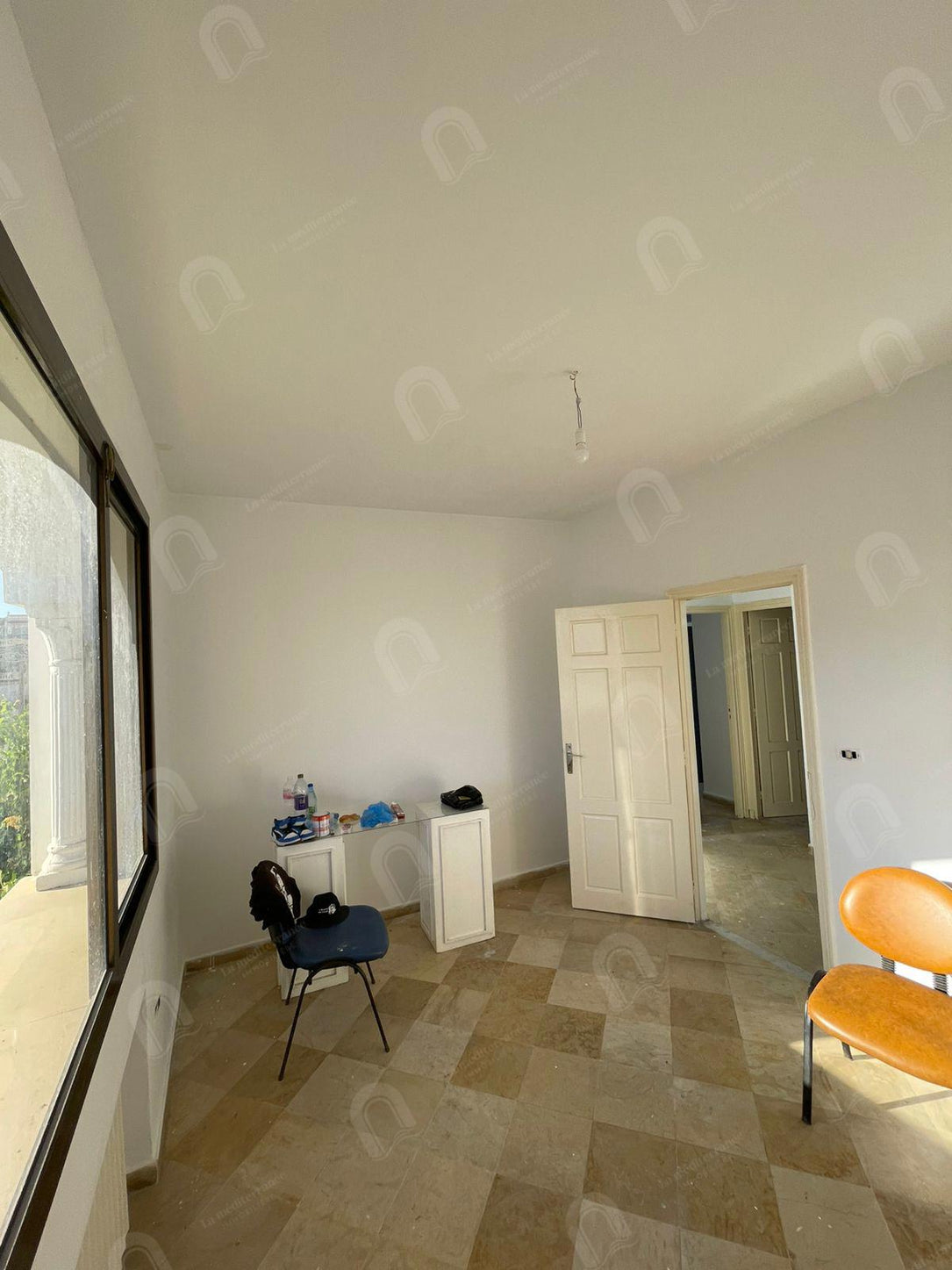 A louer un étage de villa S+3 au 1er étage