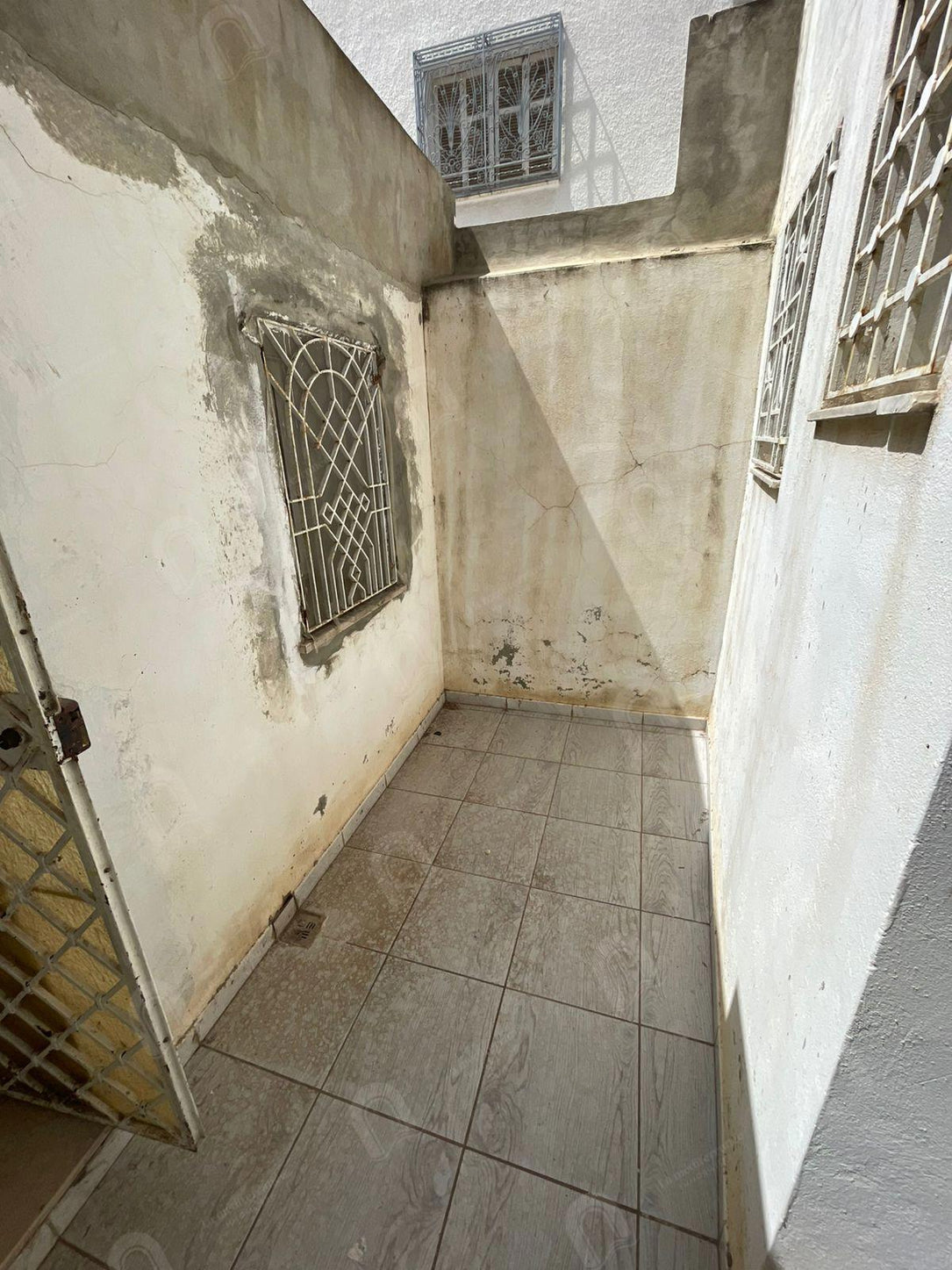 A louer un étage de villa S+3 meublé au bardo