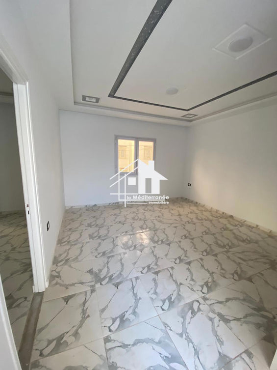 A louer étage de villa S+2 à Khaznadar