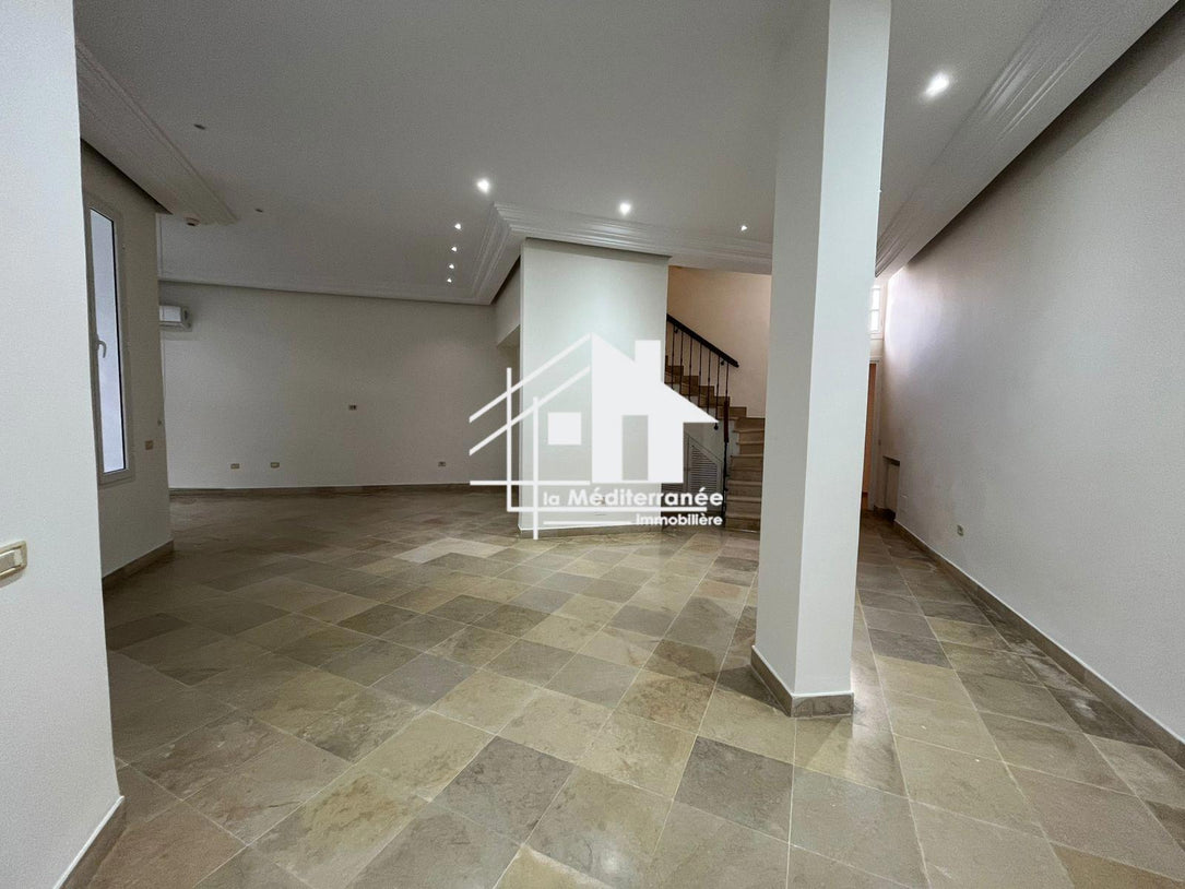 A louer duplex s+3 à la Marsa
