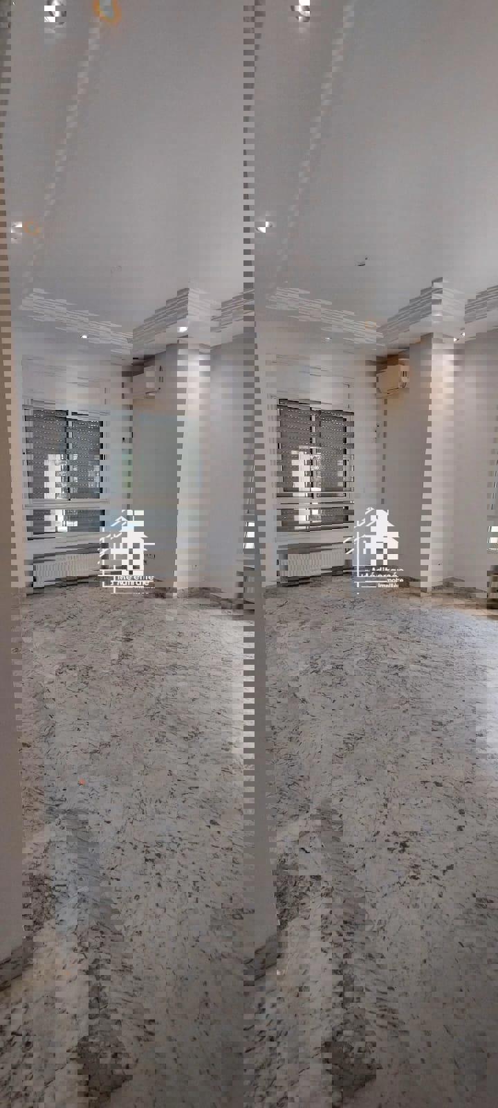 appartement S+3 RDC