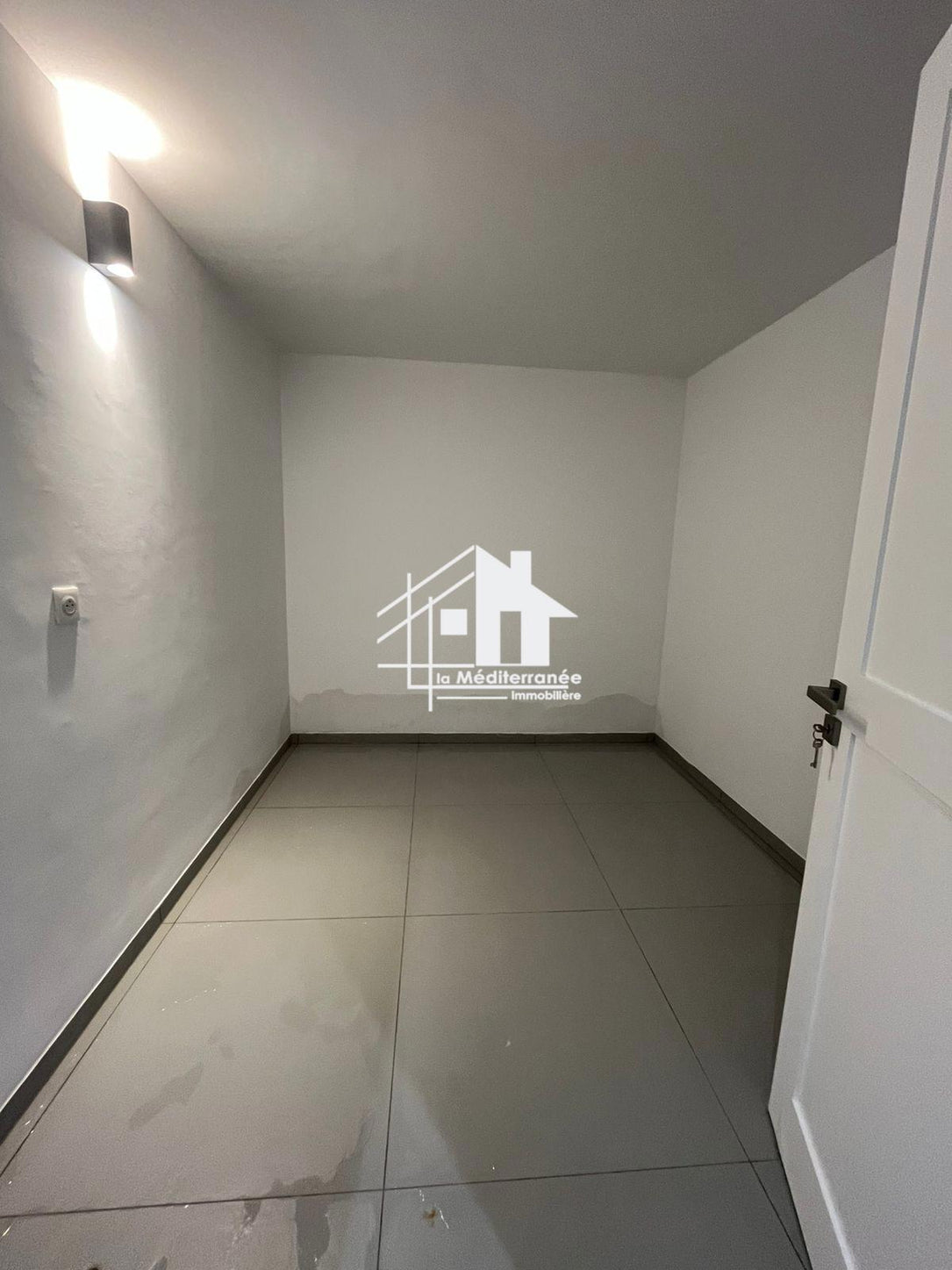 A louer une villa s+4 à Gammarth
