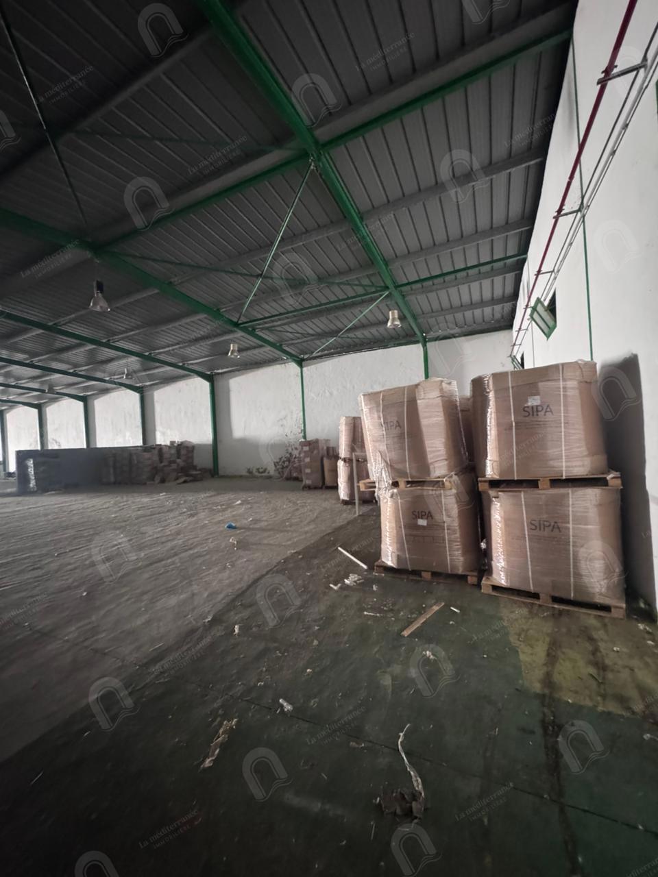 A louer une usine industrielle à El Fejja