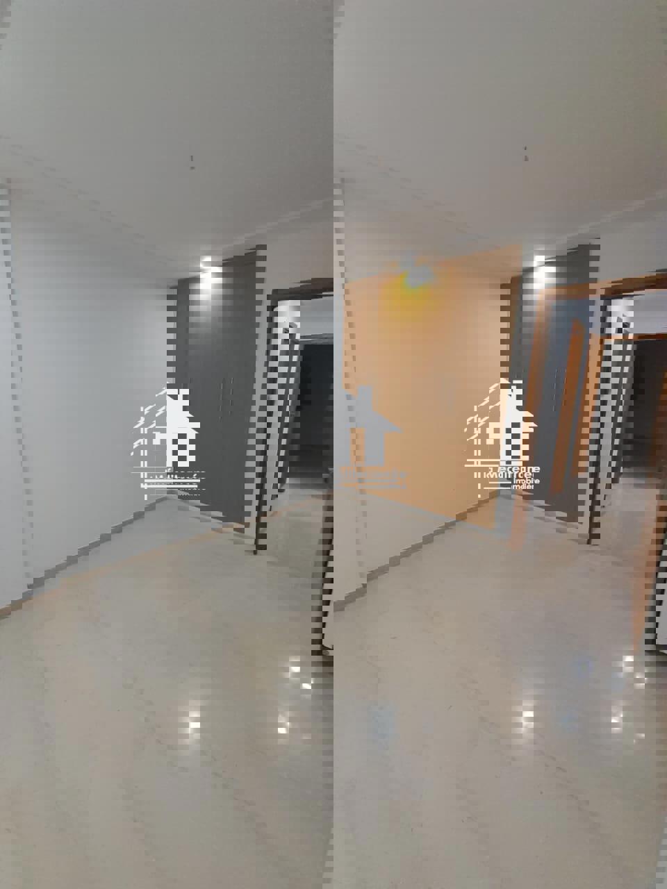 Appartement S+2 à Boumhel El Bassetine