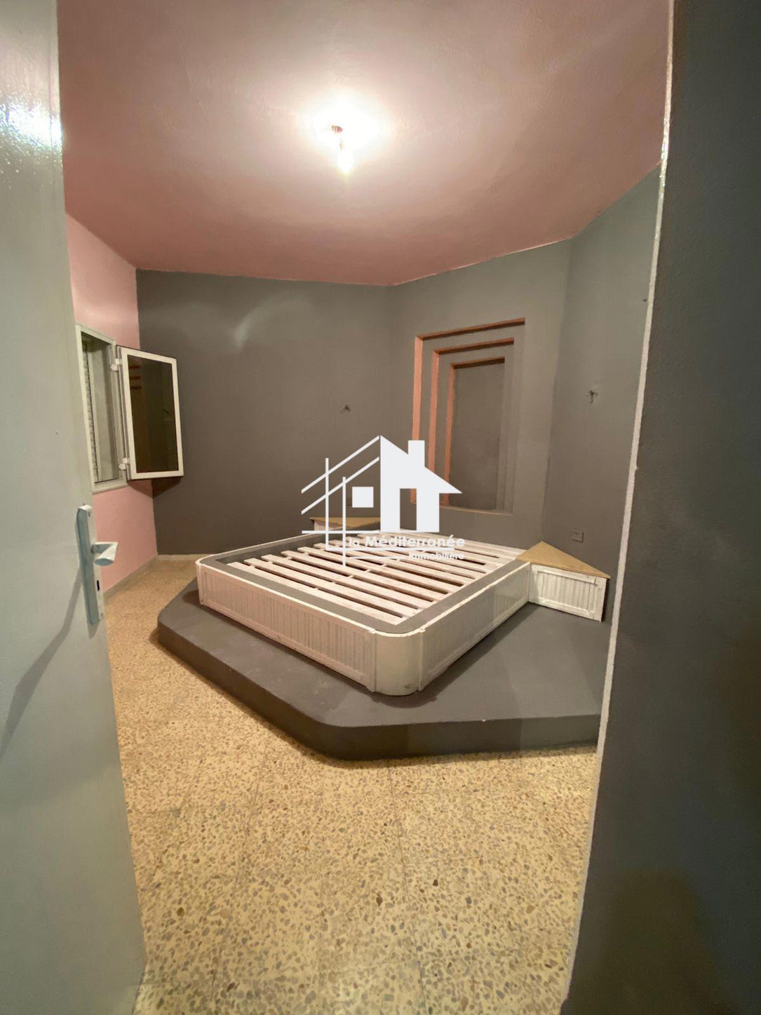 A louer étage de villa S+3 à Ksar Said