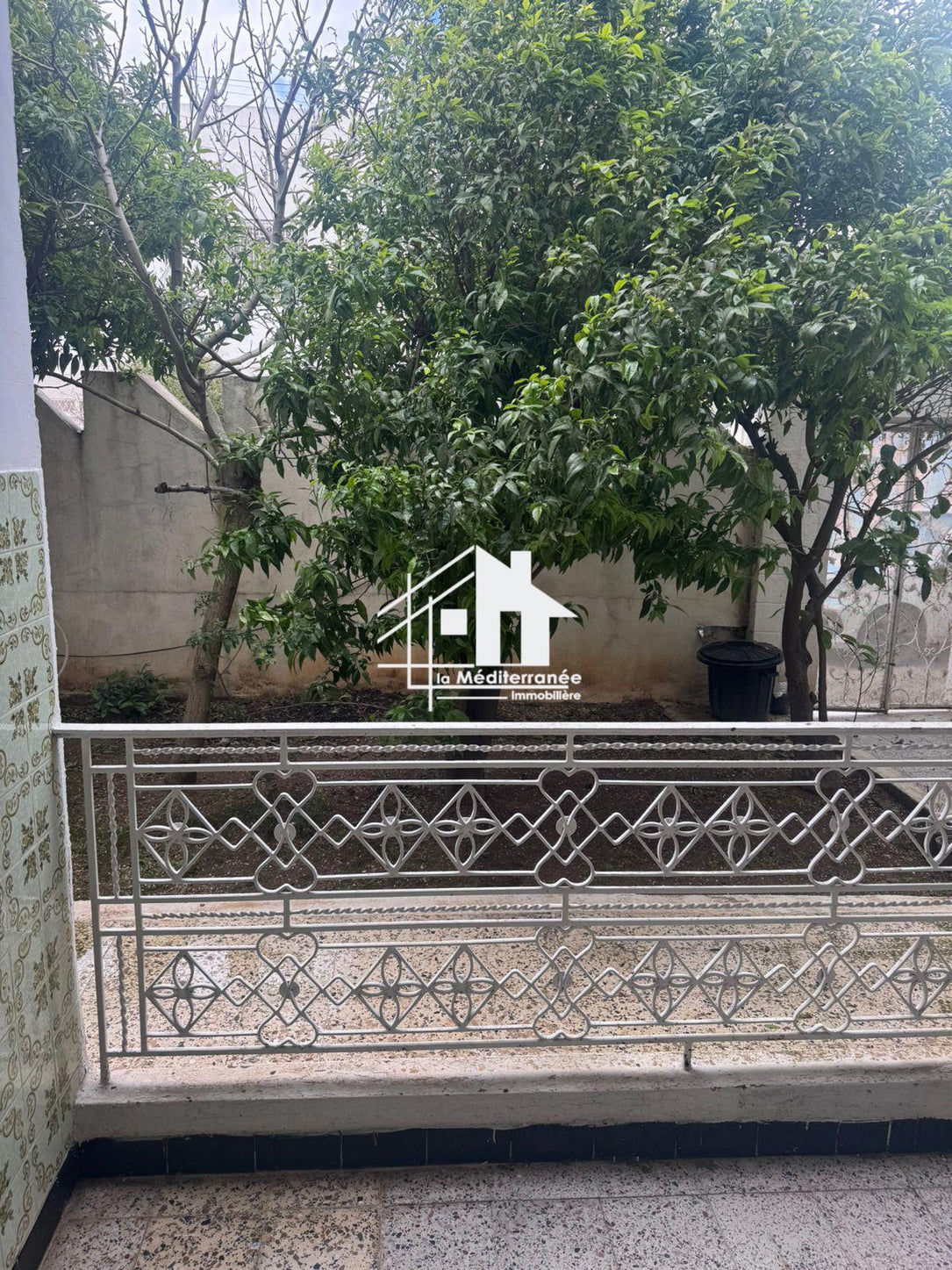 A louer étage de villa S+3 situé au RDC au bardo cité fatouma