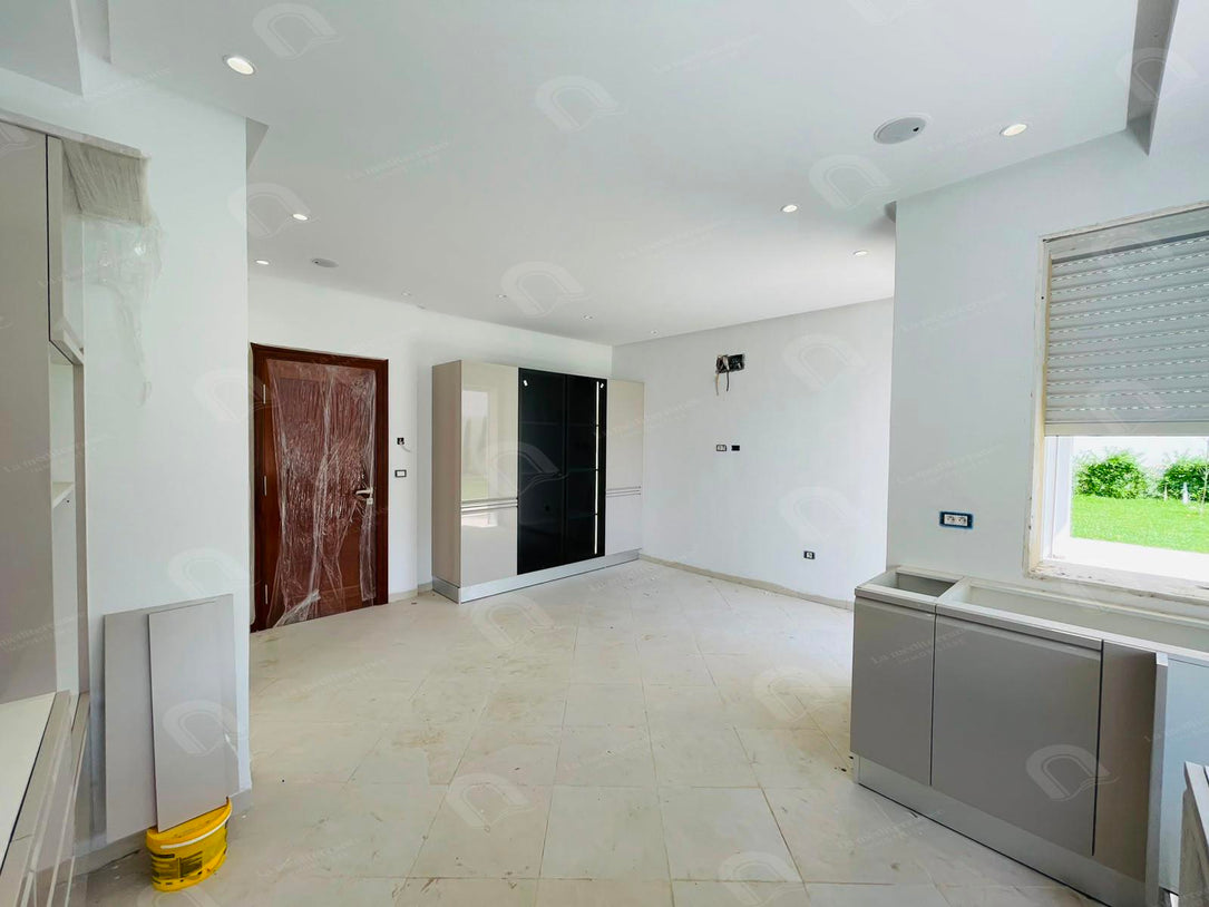 Villa a vendre à chotrana 3