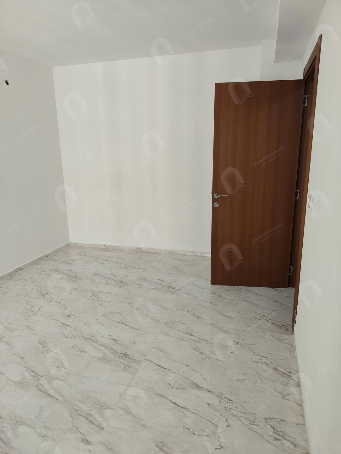 A louer appartement S+2 hst jamais habité à cité Ettahrir