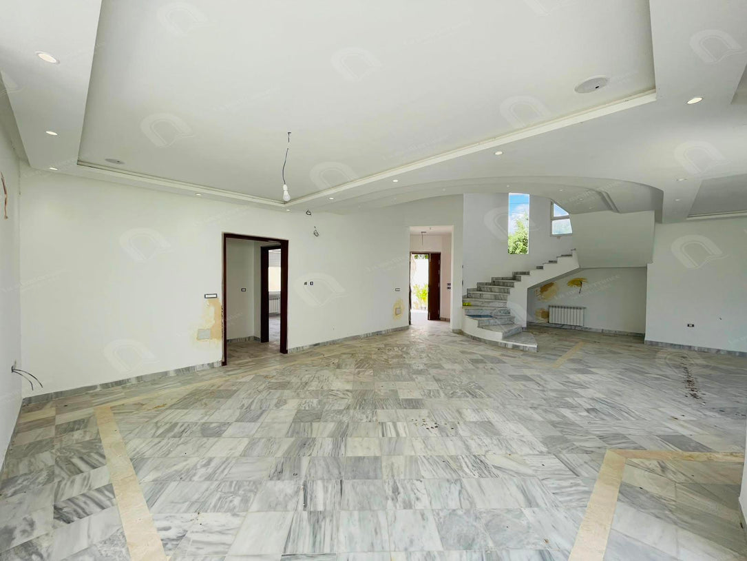 Villa a vendre à chotrana 3