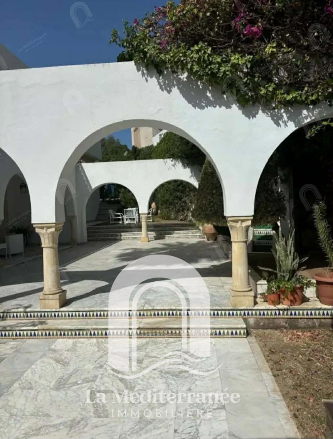 Villa à Rades Mongil