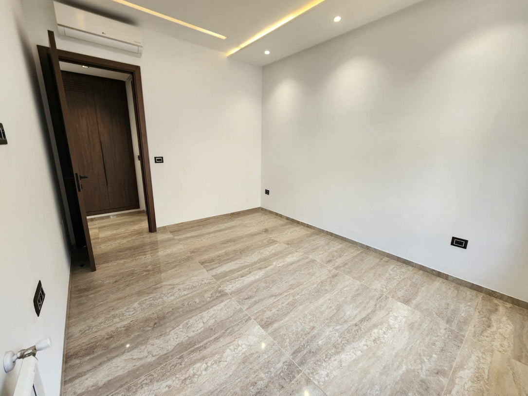 Villas d'exception avec piscine de trois niveaux en compound privé