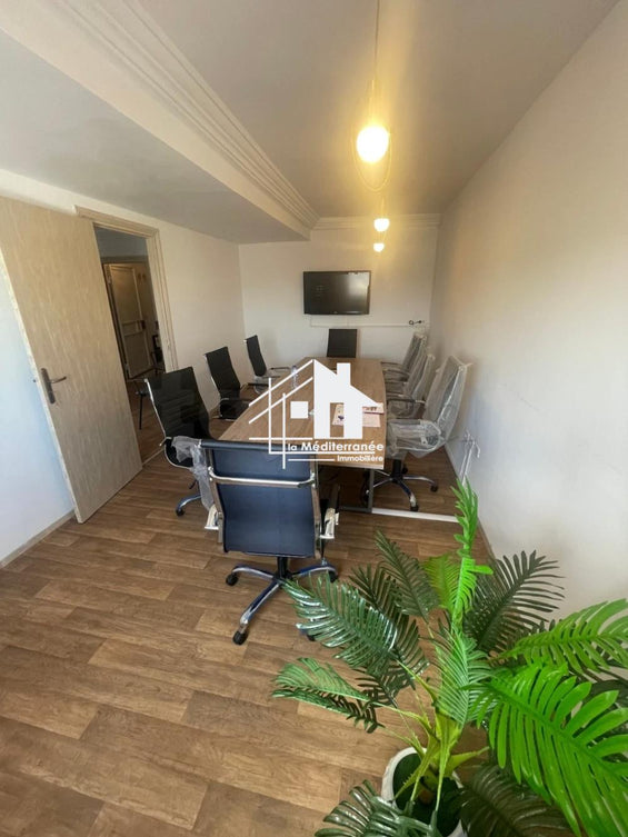 a louer appartement à usage bureautique à Menzah 8