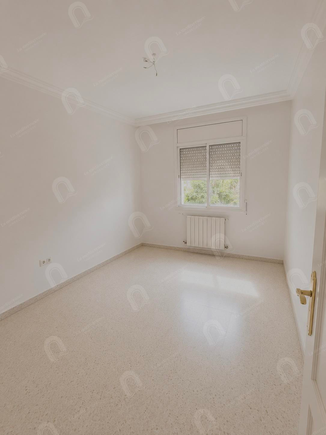 À louer appartement S+3 au bardo