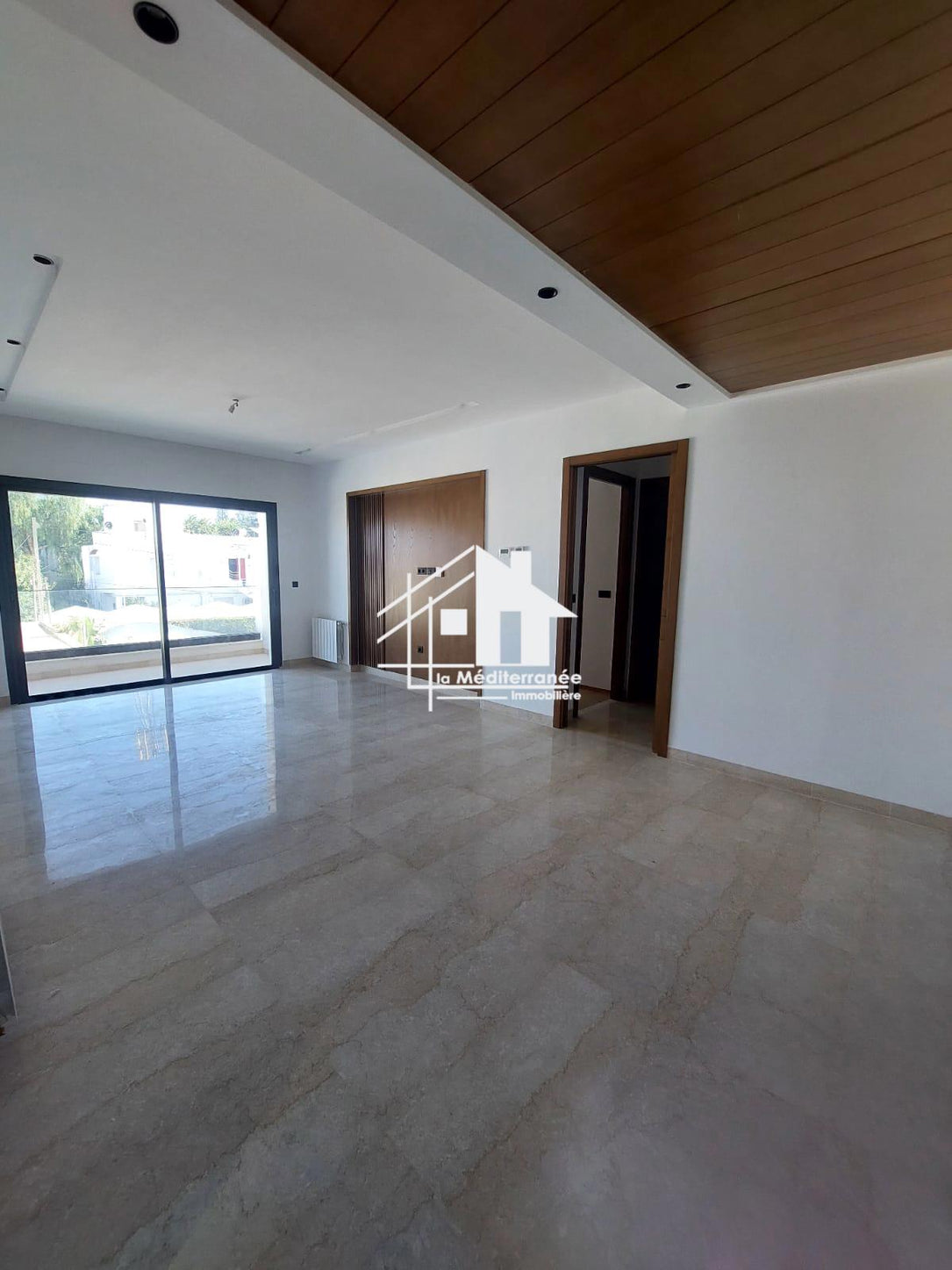 A vendre S2 avec jardin à la Soukra