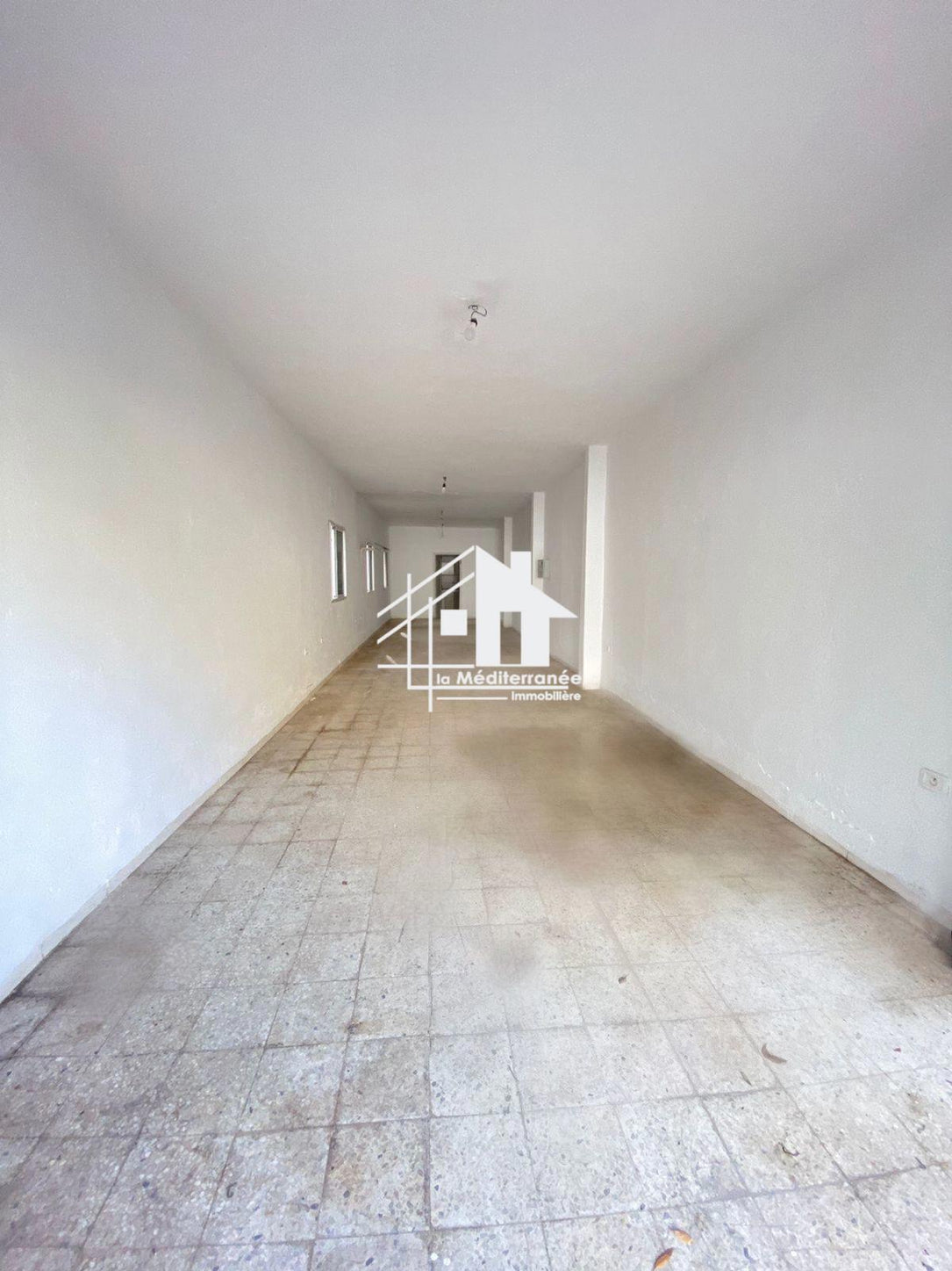 A louer local commercial à khaznadar