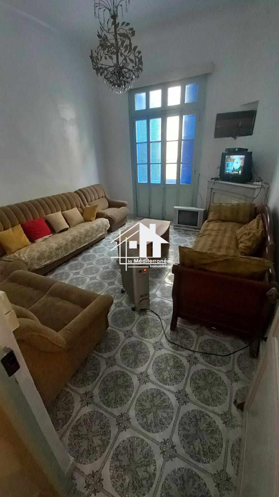 A vendre appartement S+2 au centre ville, Tunis