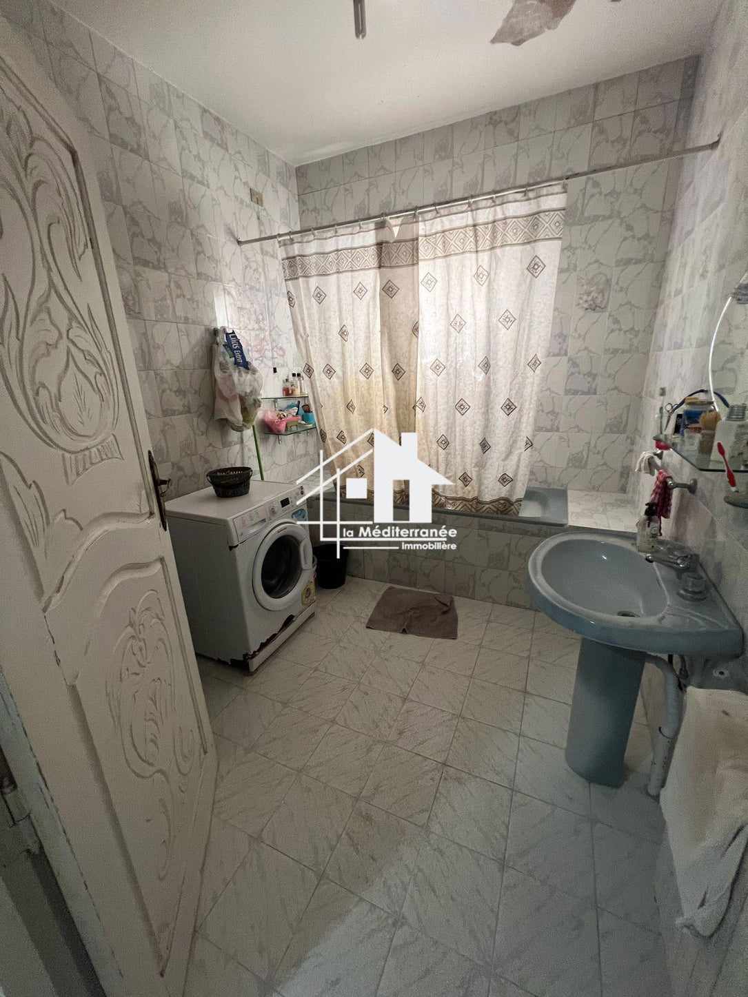 A louer étage de villa s2 à Ksar Said