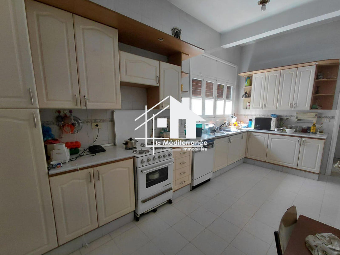 A vendre une villa sur deux niveaux à Montfleury