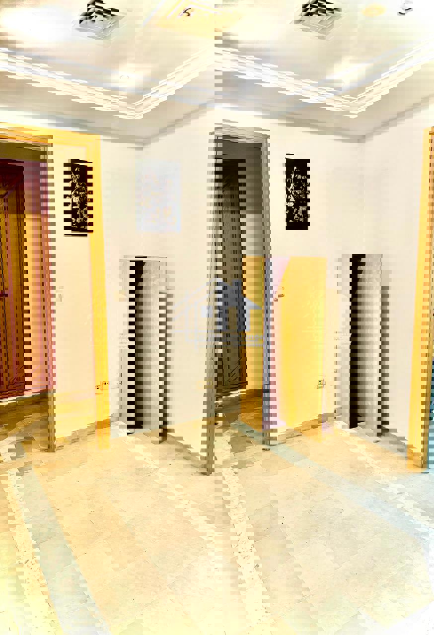 A louer bureau h+2 hst  au Passage