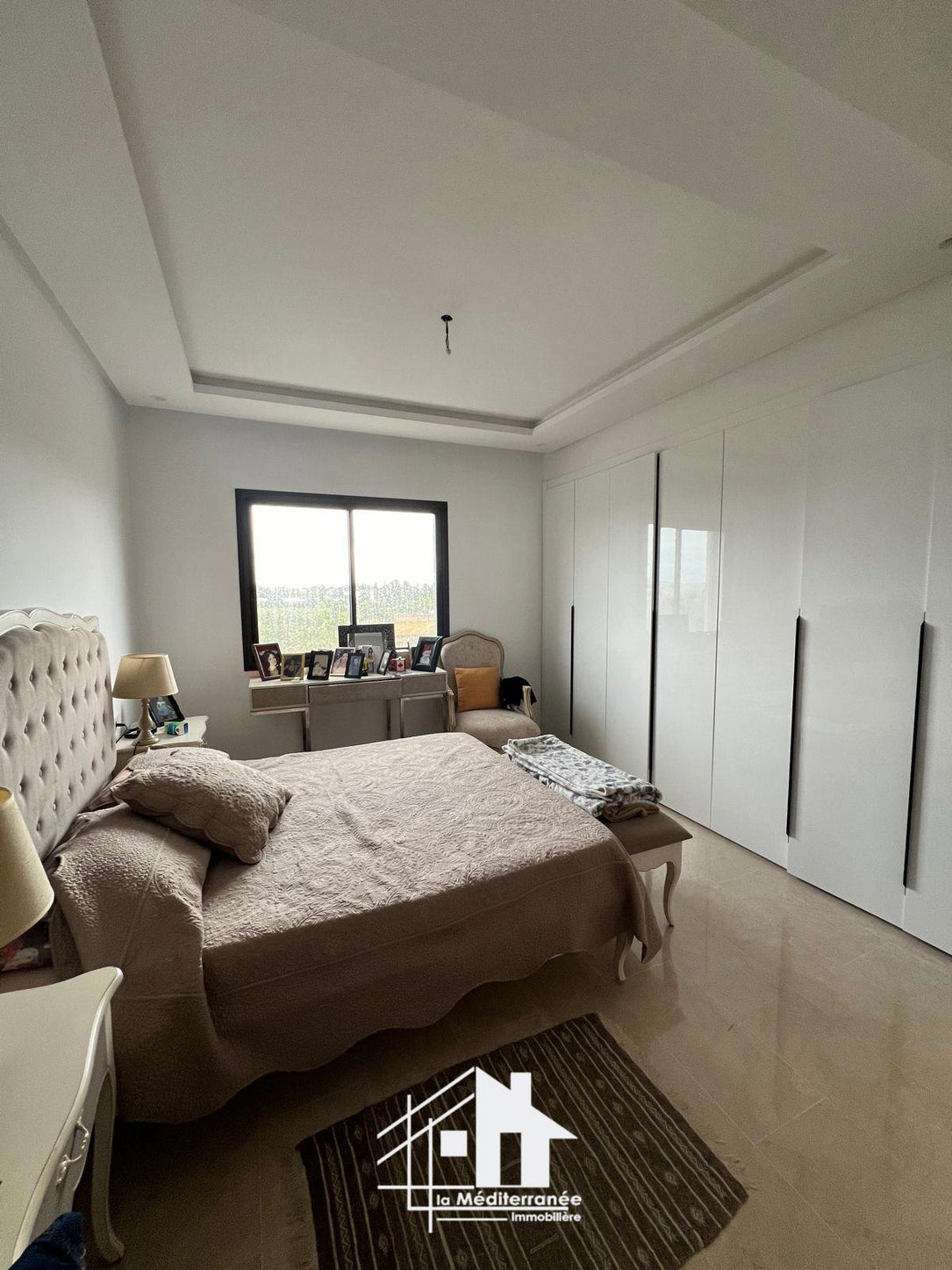 A vendre appartement s+2 d'exception à la soukra