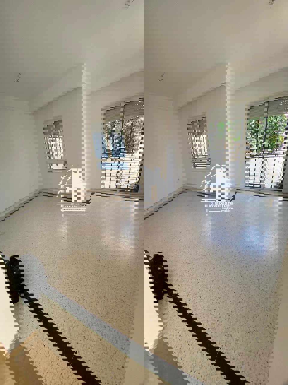 à louer villa Duplex s+5 à el Agba