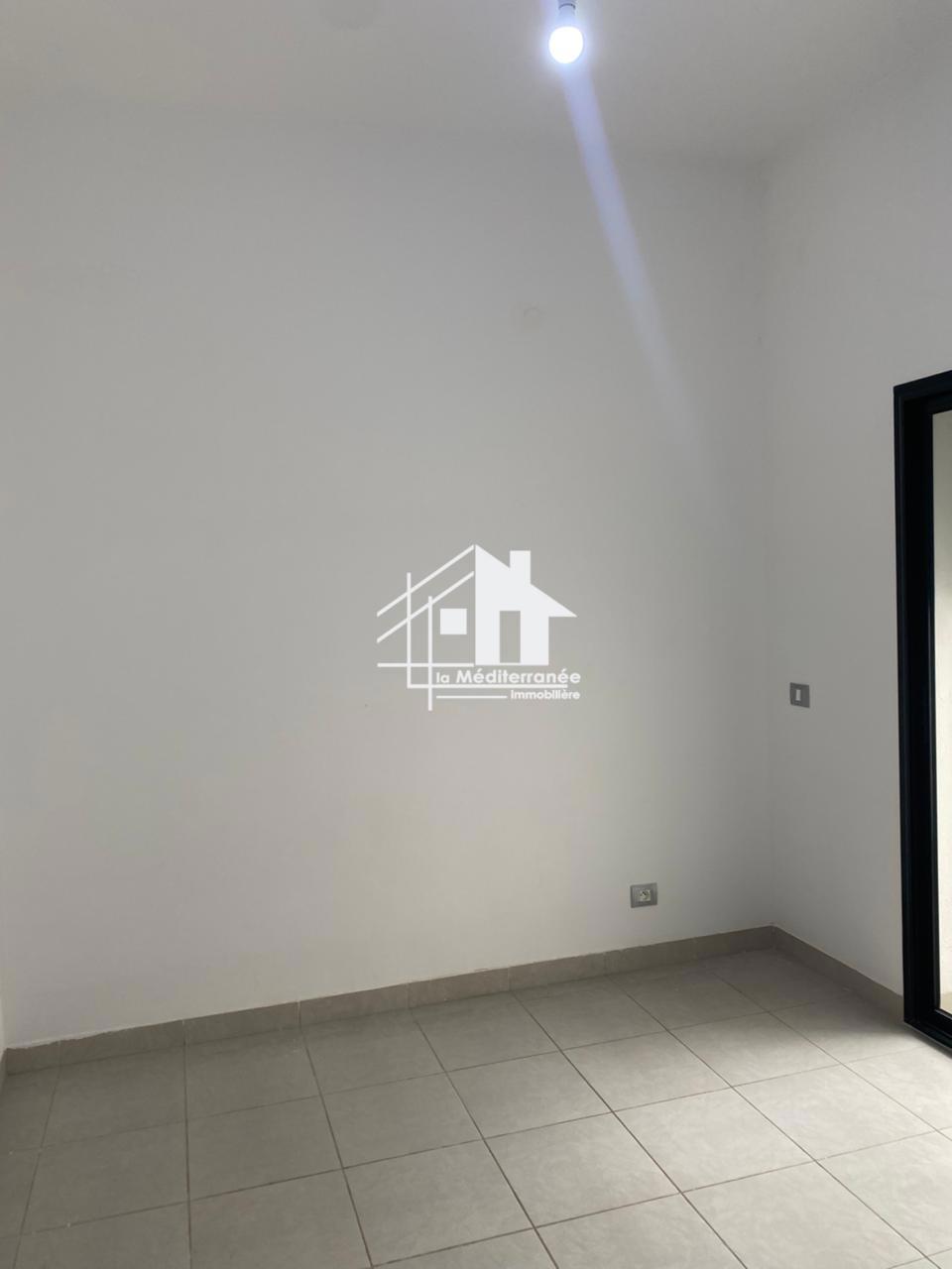 Appartement S+4 aux jardins de carthage