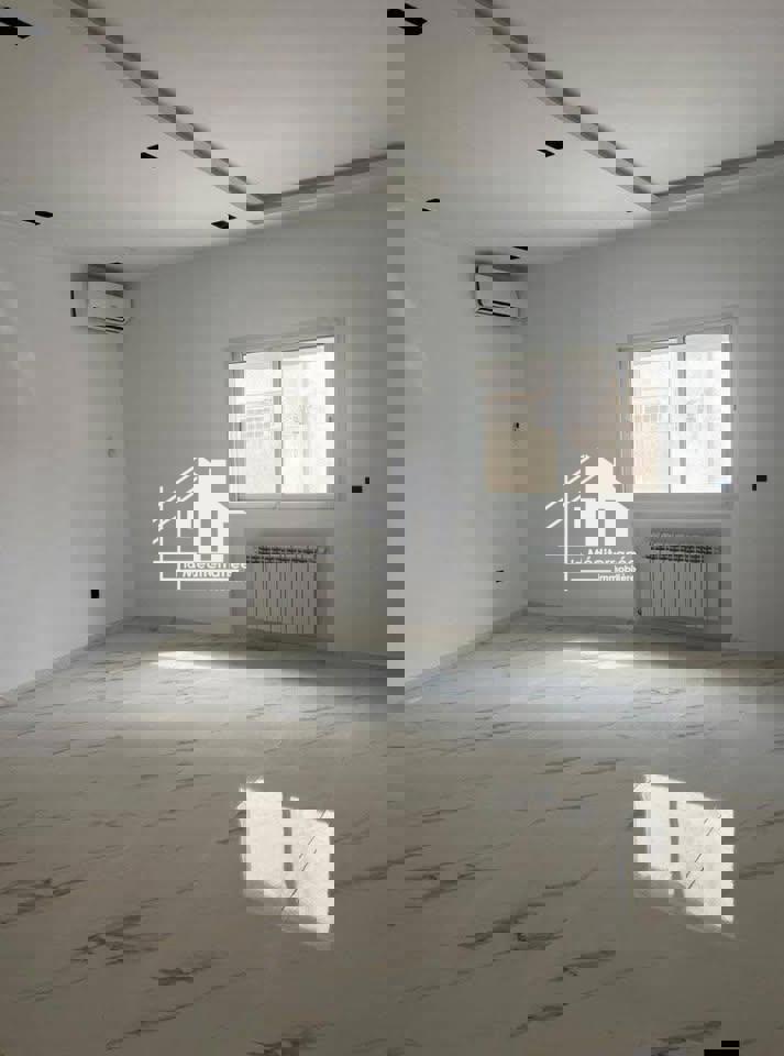 A louer appartement S+3 à Riadh El Andalous