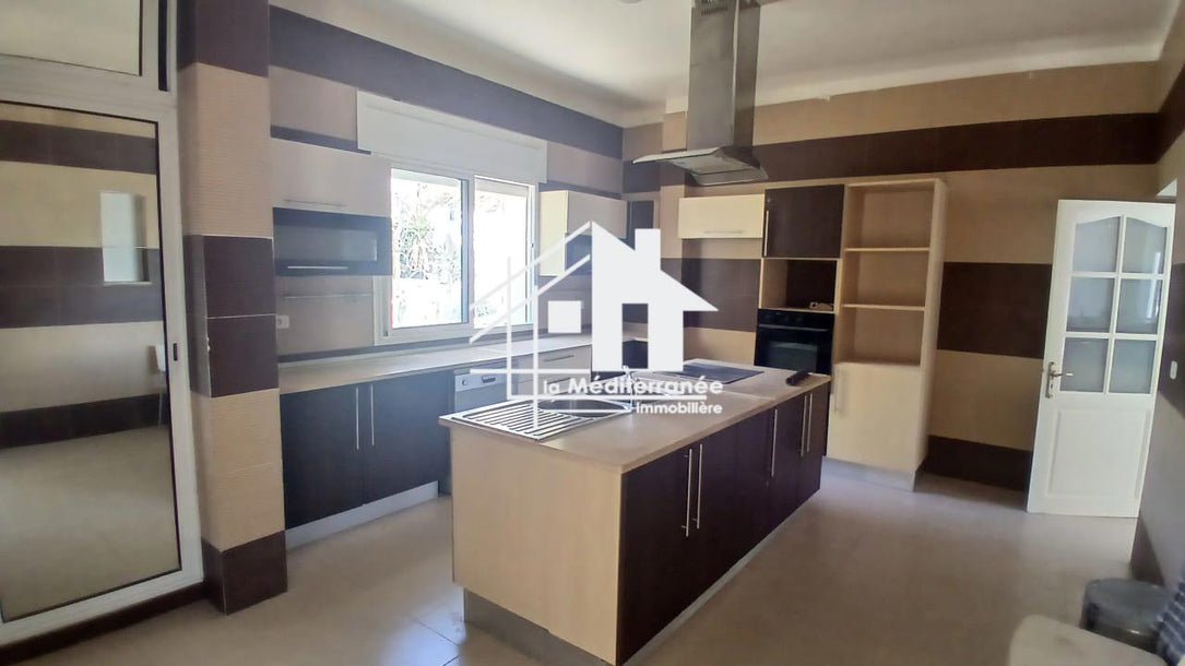 somptueuse villa de 653m² aux Jardins de Carthage