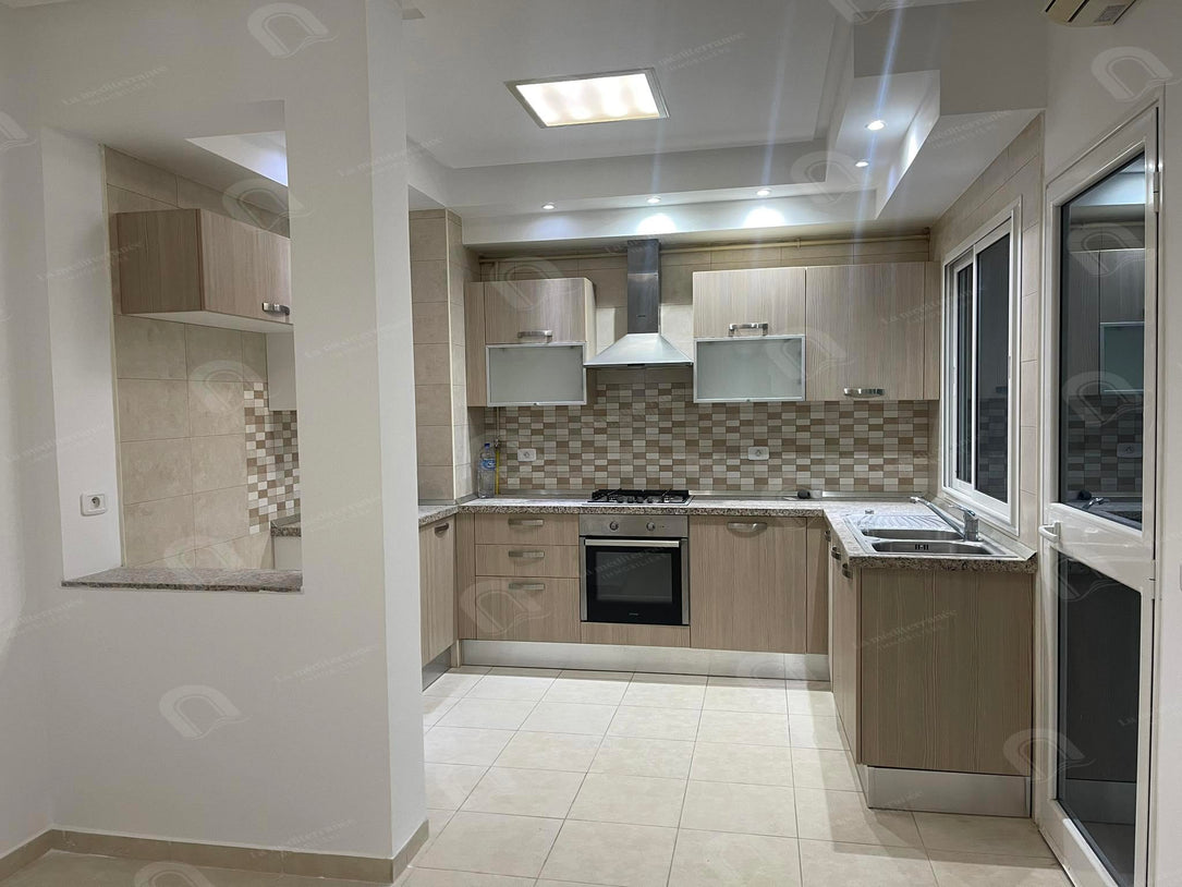 A louer un appartement s+3 spacieux à Ezzahra