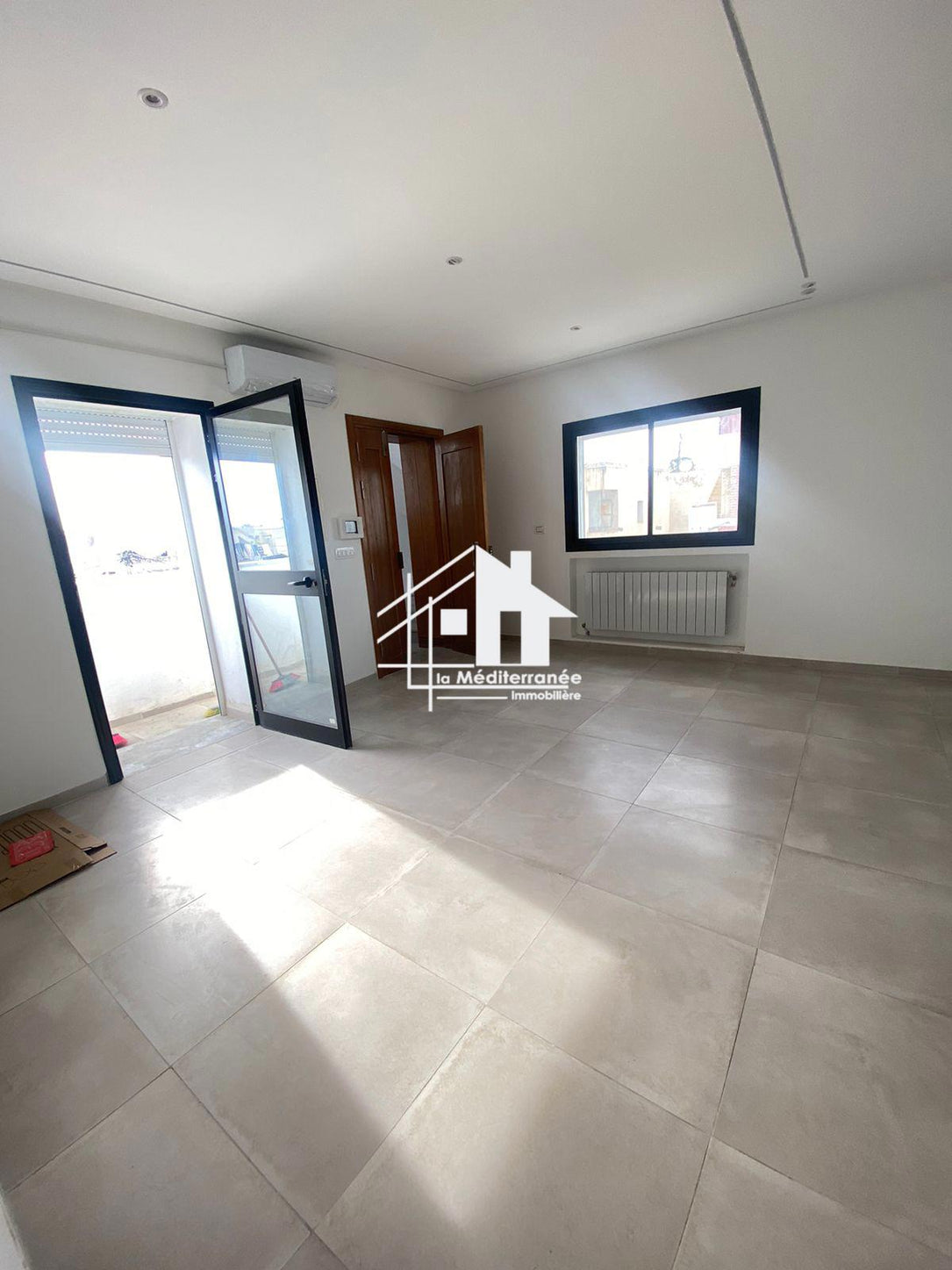 A louer étage de villa s+3 jamais habité au Bardo