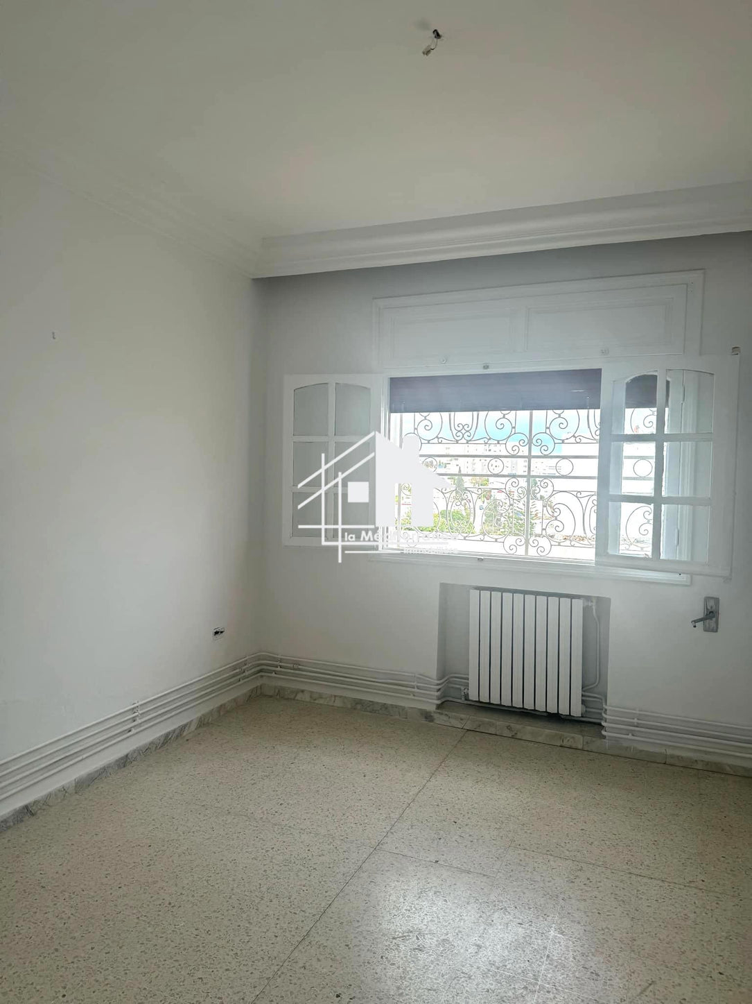 A louer étage de villa S+2 à Cité Ennasr 2