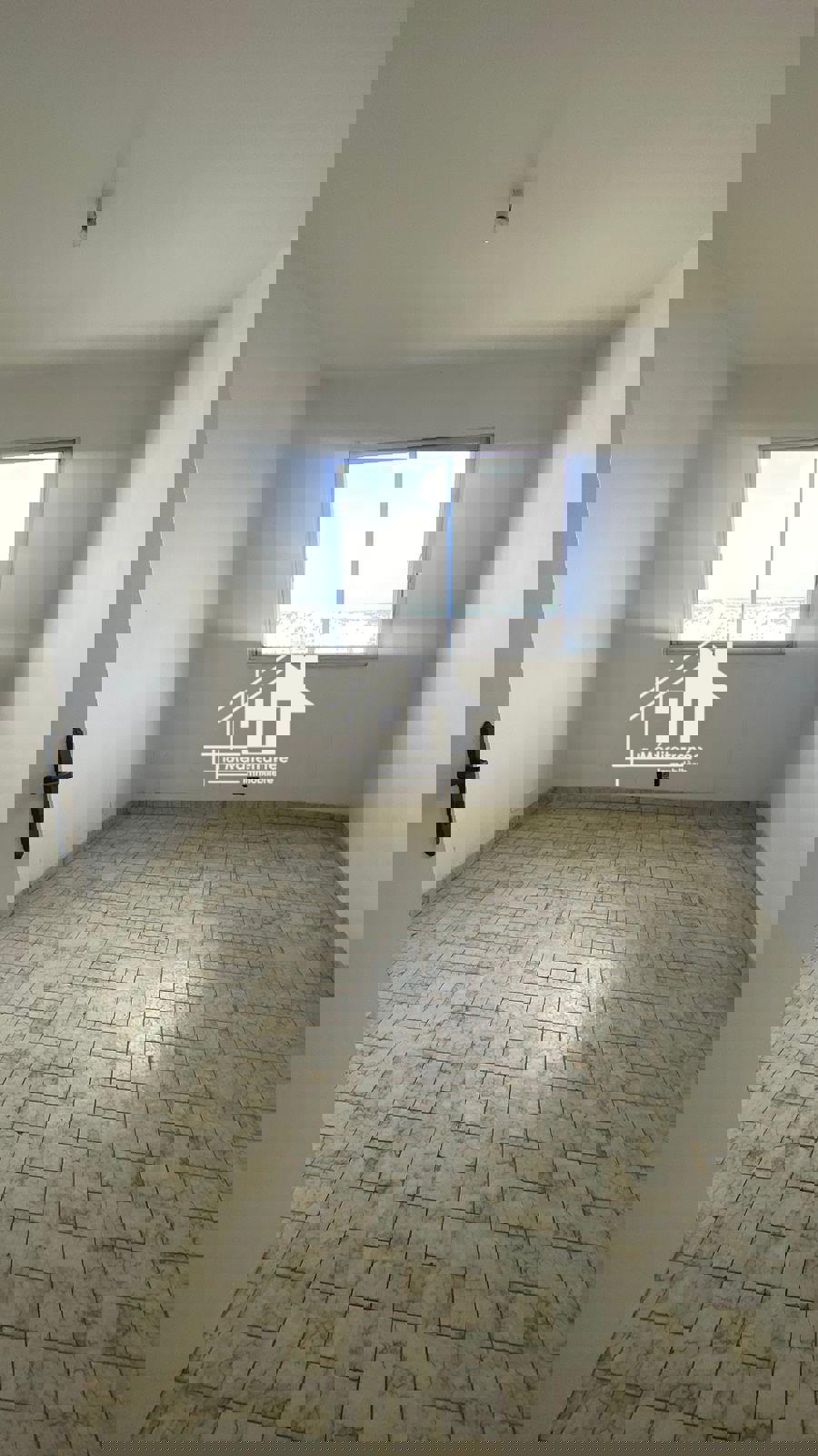 A louer appartement S2 vide à menzah 7