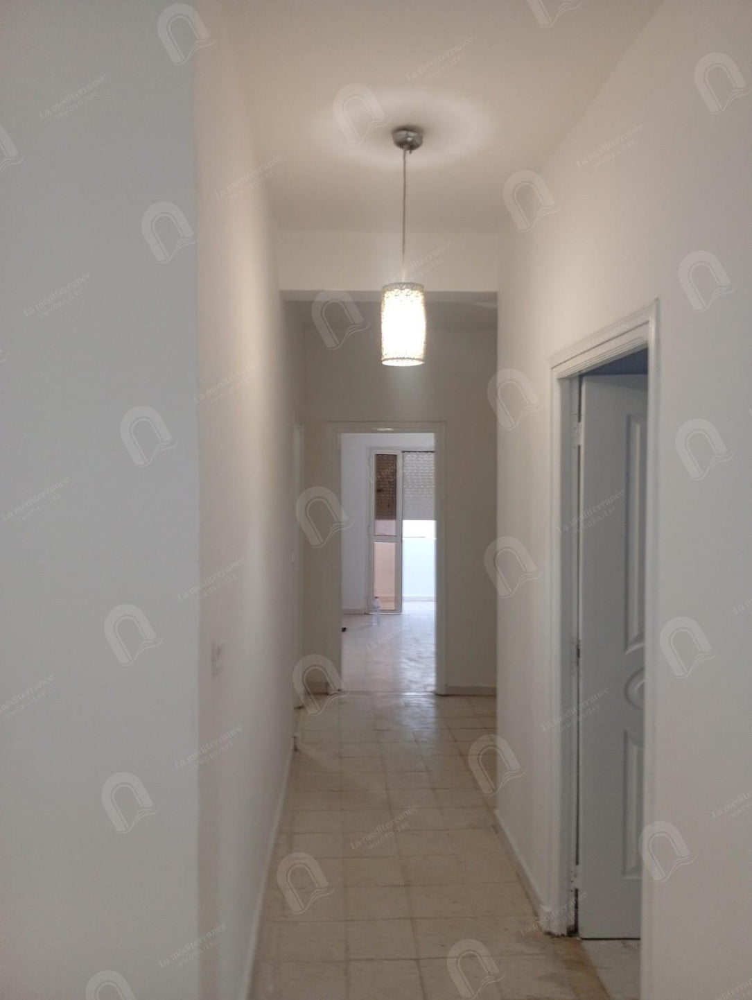 A louer un étage e villa S+2 au 1er étage