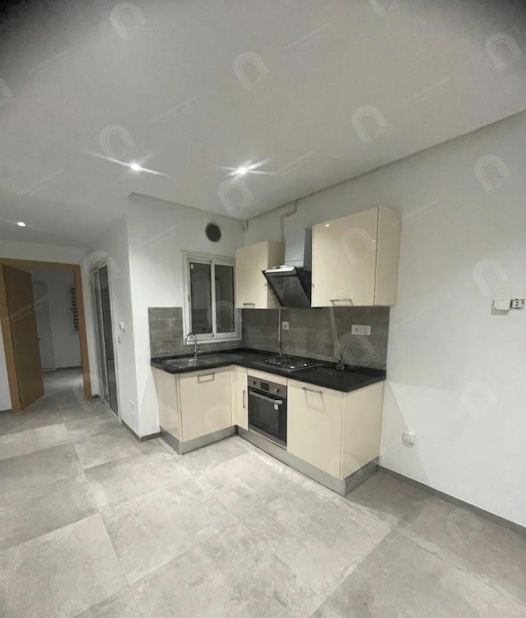 à louer un appartement s+1 à cité ennasr