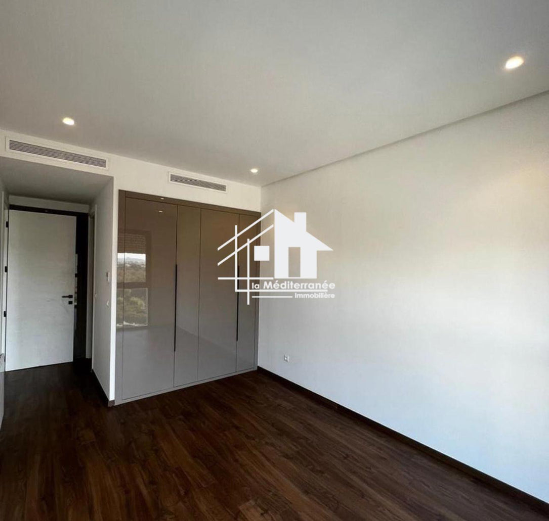 A louer un appartement s+3 aux jardins de Carthage