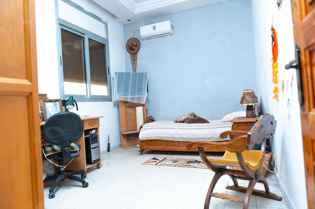A vendre une villa de style triplex à denden