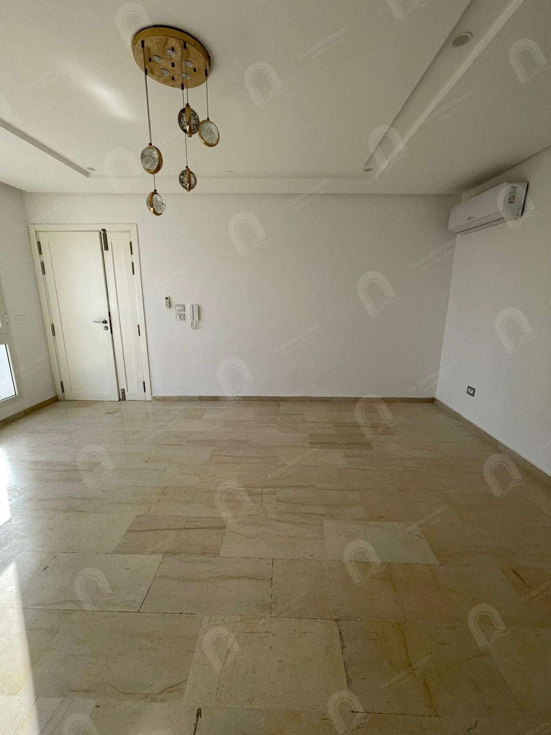 A louer un appartement s+3 à jardin d'el menzah 1