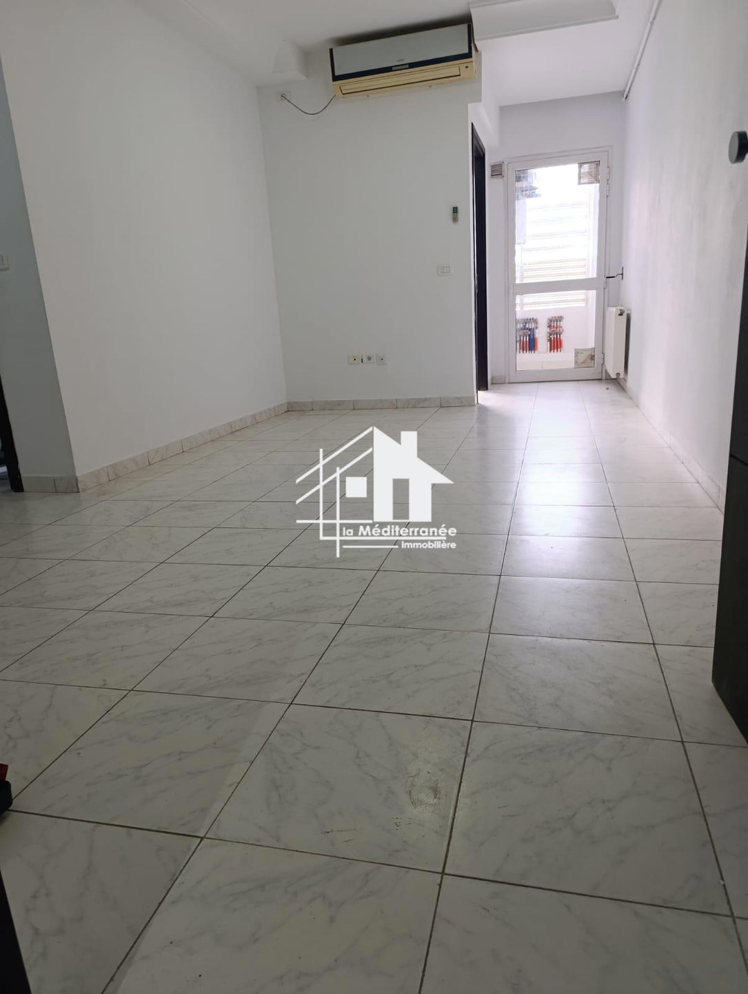 A louer un appartement s+1 àel Menzah 9C