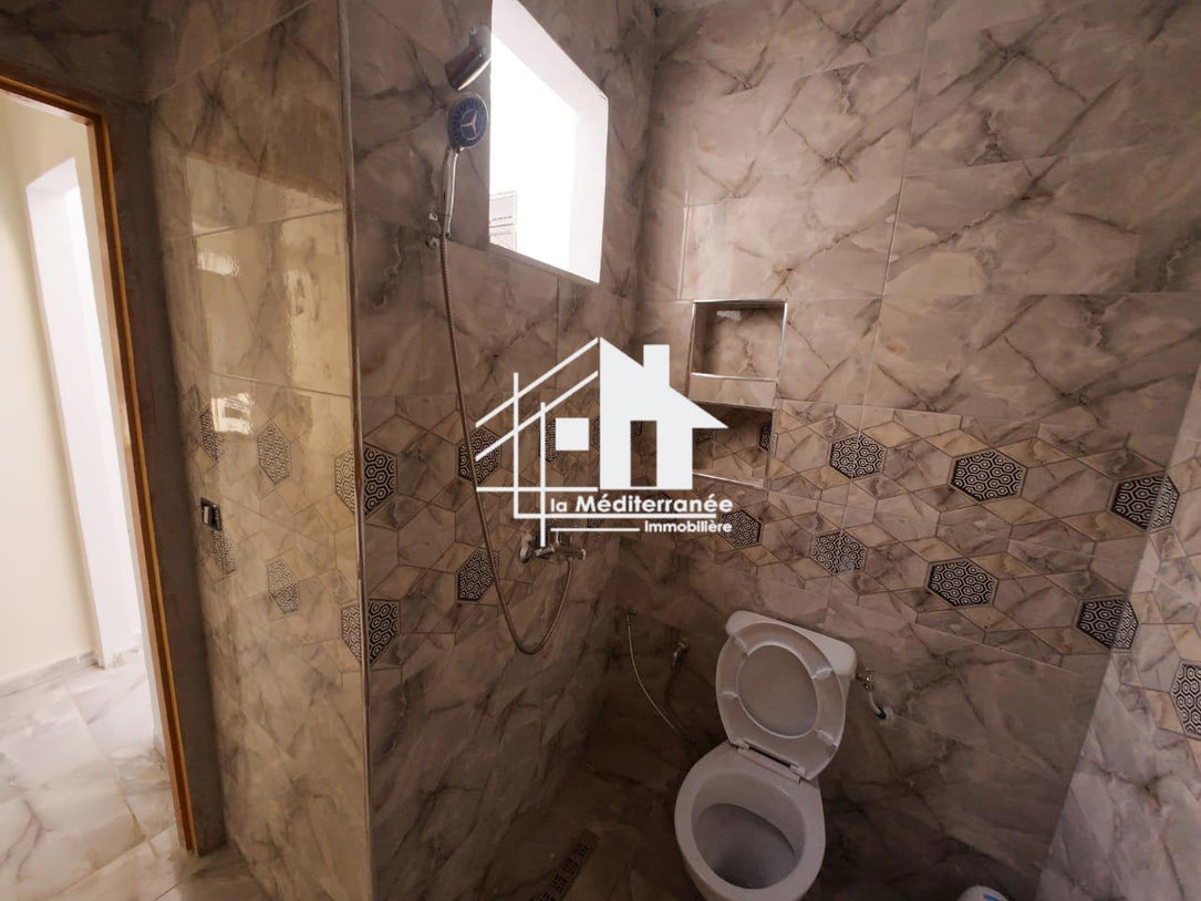 A louer étage de villa S+2 à manouba