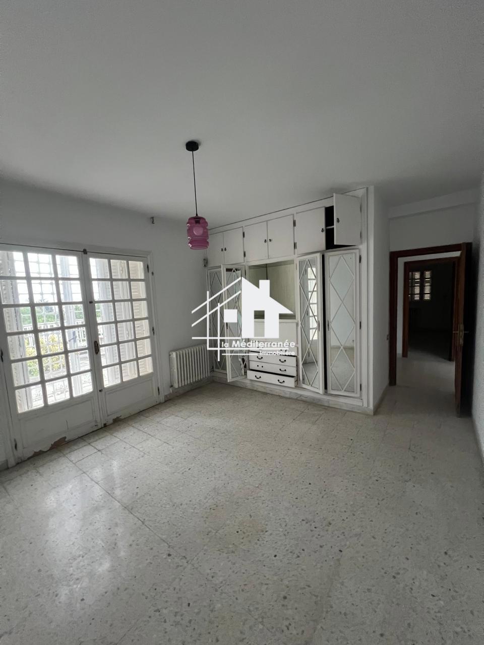 A louer Villa S6 avec piscine
