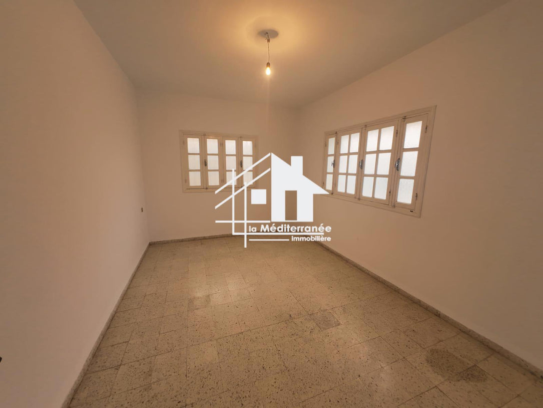 A louer étage de villa S+3 à manouba