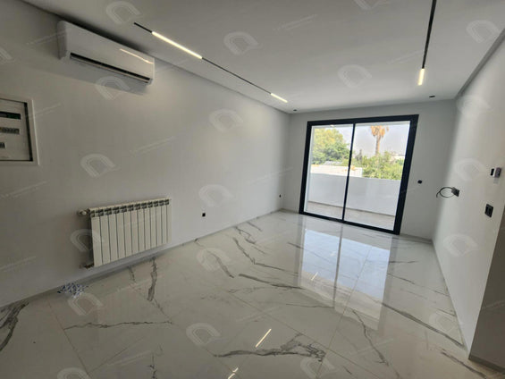 A vendre un S+2 neuf à la soukra