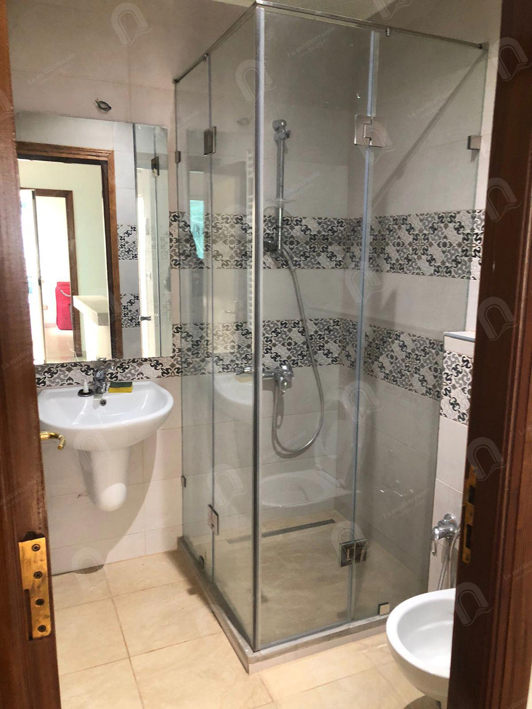 à louer un appartement s+1 à cité ennasr