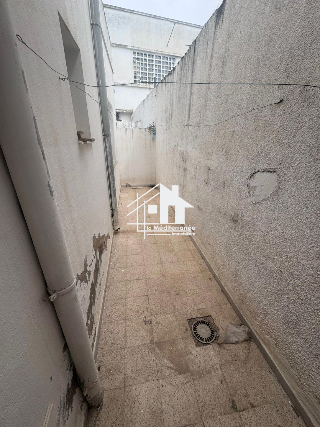 A louer rez de chausée s+2 au bardo lahnaya